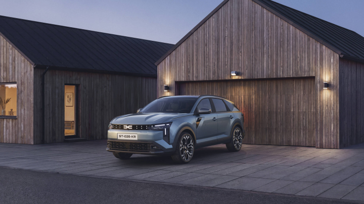 Nowa Dacia Striker